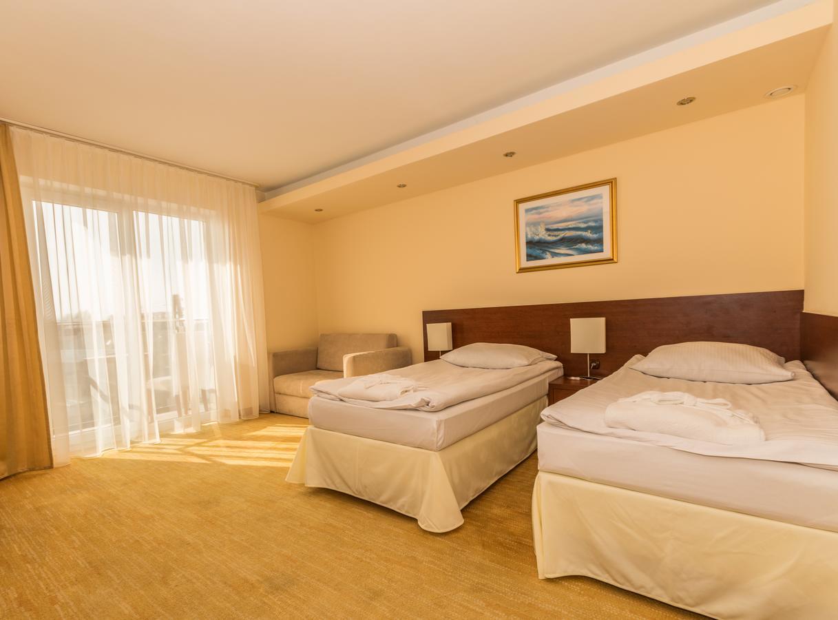 Krol Plaza Spa & Wellness Ярославец Екстериор снимка