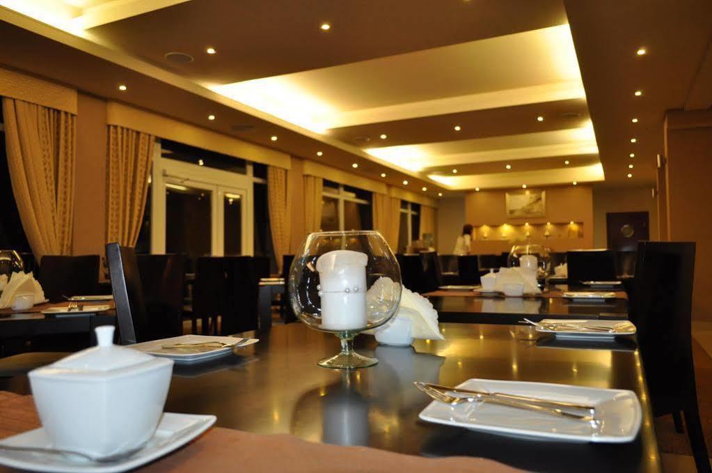 Krol Plaza Spa & Wellness Ярославец Екстериор снимка